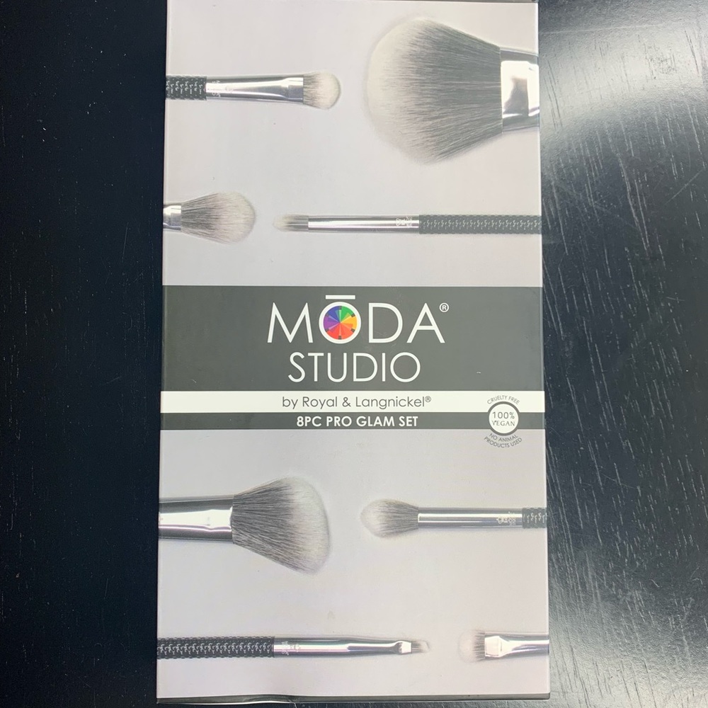 MODA Studio 8pc Pro Glam Set